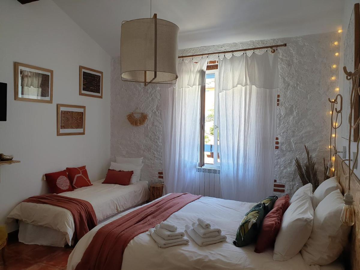 Chambres D'Hotes Et Gites- L'Abri Sous Roche Tautavel Екстериор снимка