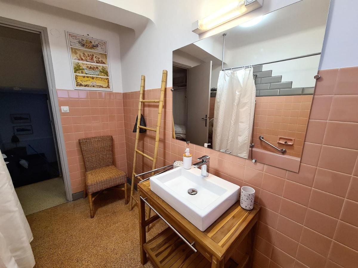 Chambres D'Hotes Et Gites- L'Abri Sous Roche Tautavel Екстериор снимка
